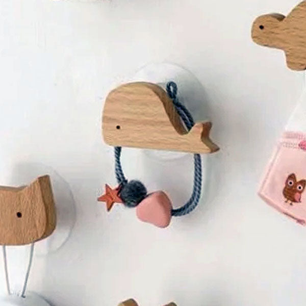 Houten Wandhaken Met Speels Ontwerp En Scandinavische Uitstraling