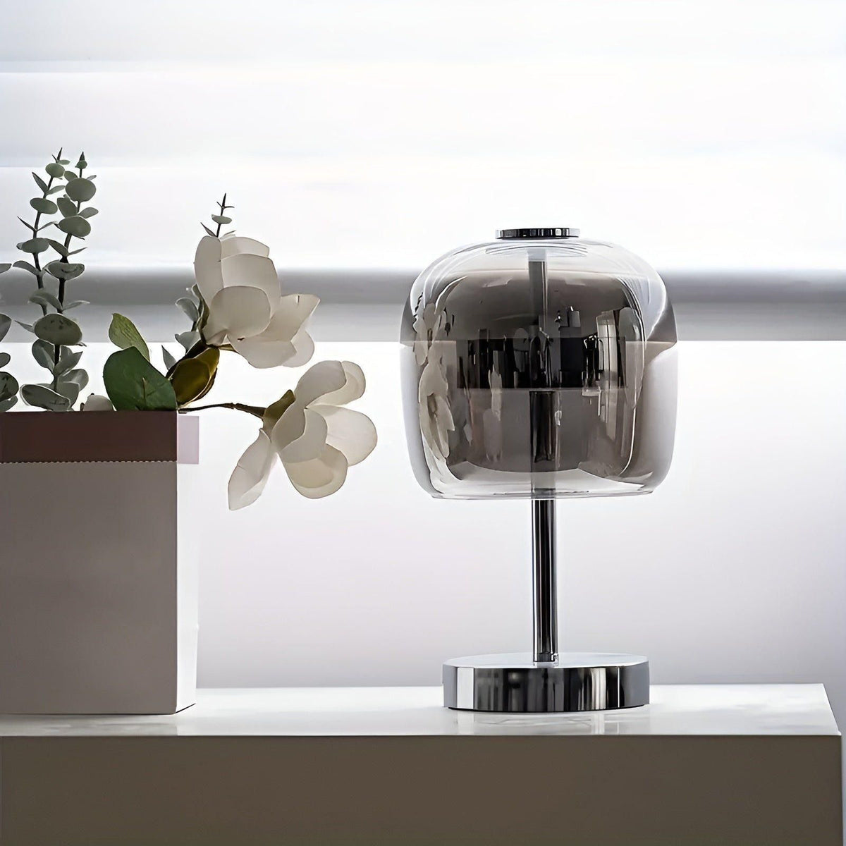 Dimbare Tafellamp van Glas en Metaal met USB-Voeding
